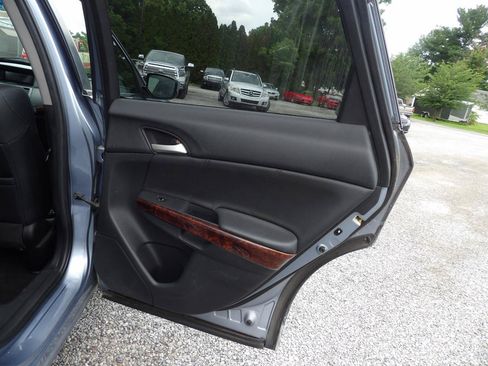 Used 2010 Honda Crosstour EX-L image 11