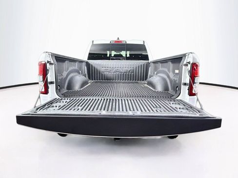 Used 2021 RAM 1500 Big Horn AWD/4WD image 14