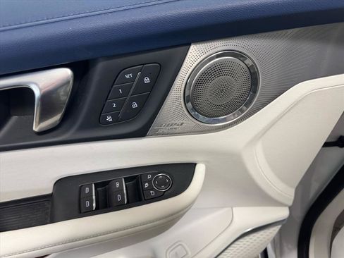 Used 2025 Buick Enclave Avenir w/ Super Cruise Package image 17