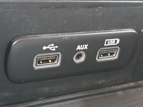 Used 2018 RAM 2500 Tradesman w/ Chrome Appearance Group image 23