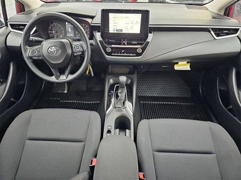 Used 2025 Toyota Corolla LE image 15