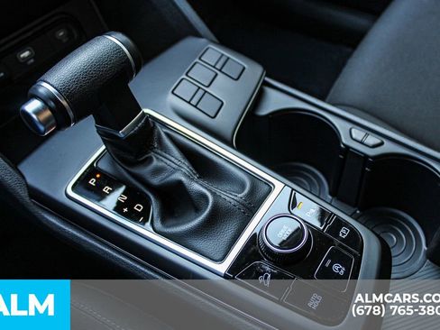 Used 2025 Kia Sportage LX FWD image 35