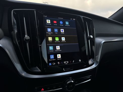 Used 2023 Volvo S60 B5 Plus w/ Climate Package image 13