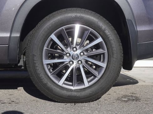 Used 2018 Toyota Highlander XLE image 33