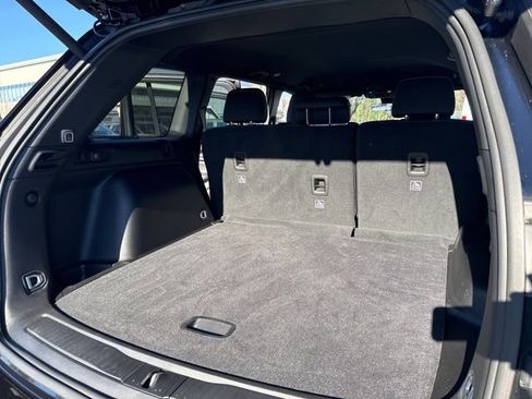 Used 2025 Jeep Grand Cherokee Laredo w/ Luxury Tech Group I image 34