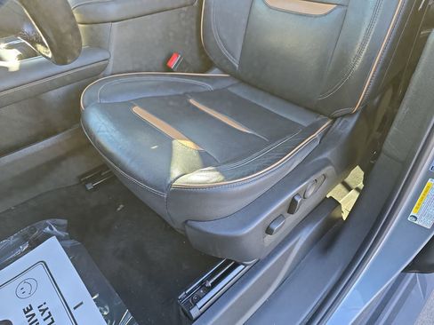 Used 2021 GMC Yukon XL AT4 image 34