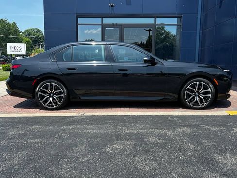 Used 2023 BMW 760i xDrive AWD/4WD image 6