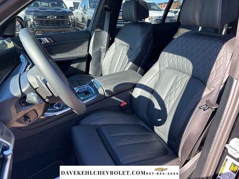 Used 2026 BMW X7 M60i image 11