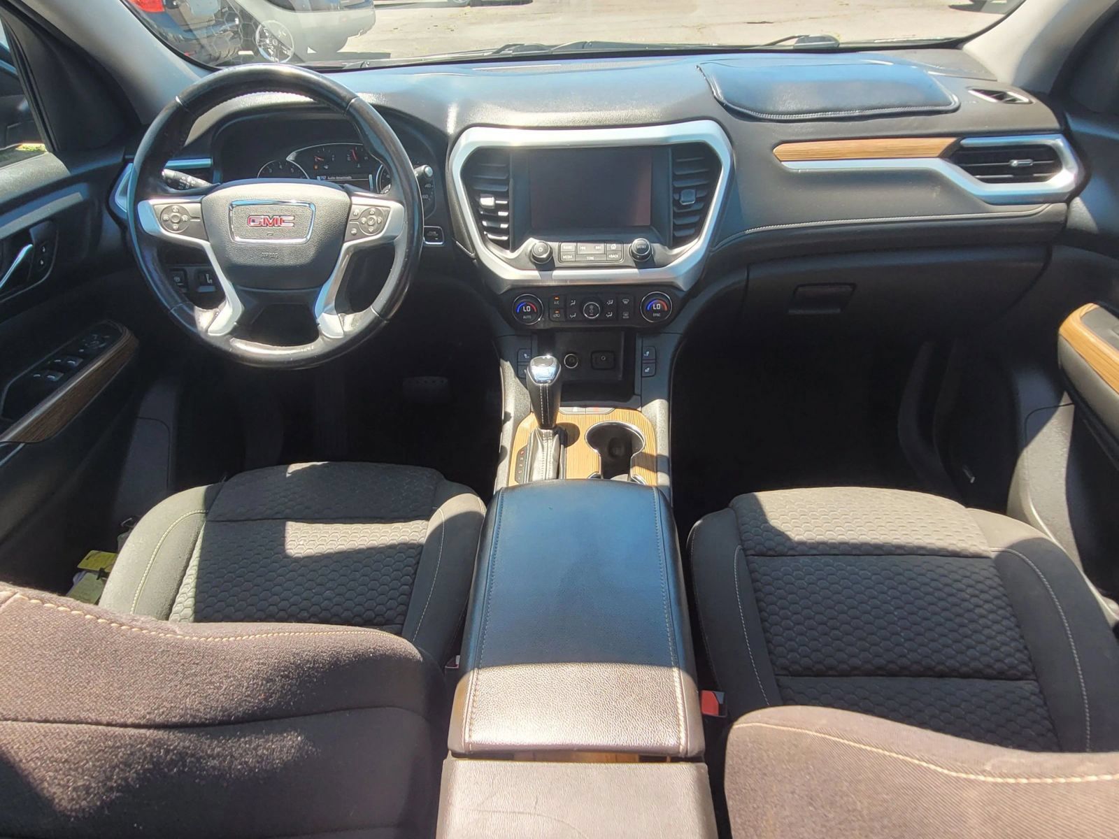 Used 2017 GMC Acadia SLE w/ Driver Alert Package I FWD image 27