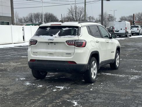 Used 2018 Jeep Compass Latitude w/ Popular Equipment Group image 4