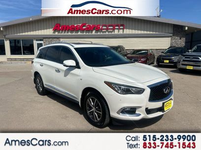 Used 2019 INFINITI QX60 Luxe w/ Essential Package