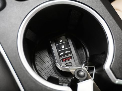 Used 2023 Acura MDX SH-AWD image 30