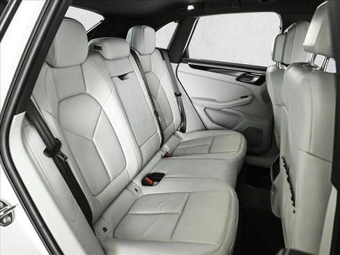 Used 2021 Porsche Macan S AWD/4WD image 21