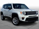Used 2023 Jeep Renegade Latitude image 2