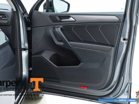 Used 2023 Volkswagen Tiguan SE w/ Panoramic Sunroof Package FWD image 68