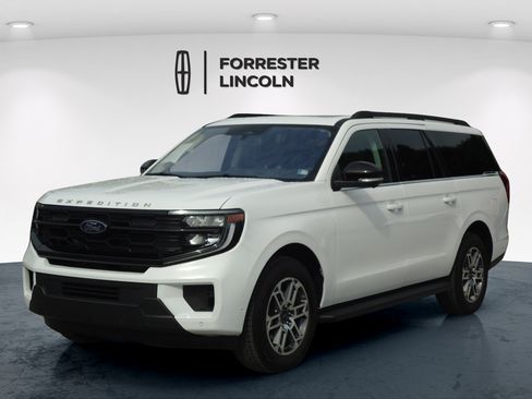 Used 2025 Ford Expedition Max Active AWD/4WD image 7