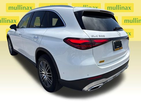 Used 2025 Mercedes-Benz GLC 300 image 7