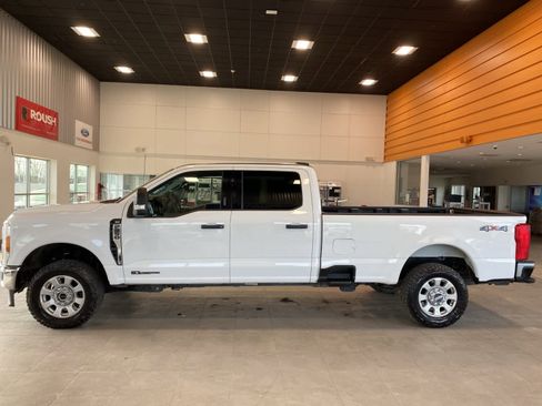 Used 2023 Ford F250 XLT image 2