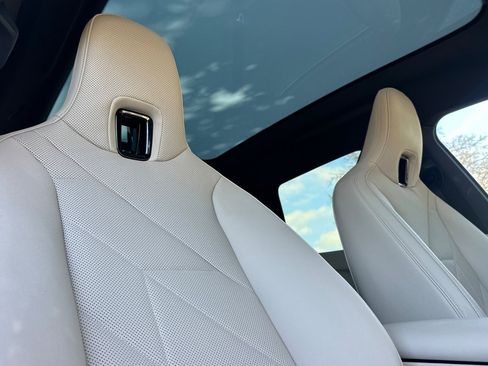 Used 2025 BMW iX xDrive50 image 21