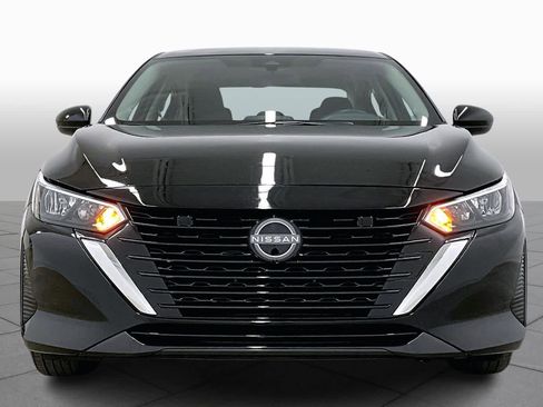 Used 2025 Nissan Sentra SV image 4