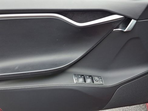 Used 2018 Tesla Model S 100D image 12