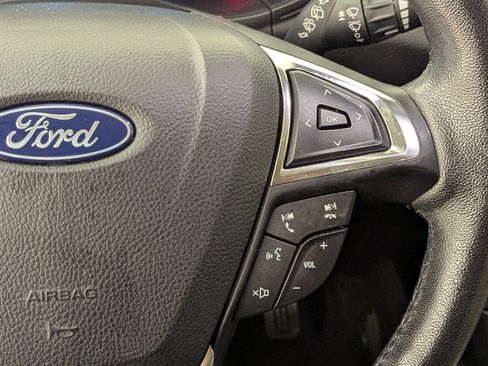 Used 2022 Ford Edge SEL w/ Cargo Accessory Package image 24