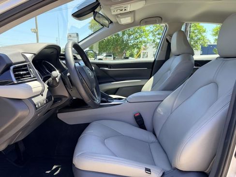 Certified 2020 Toyota Camry SE FWD image 19