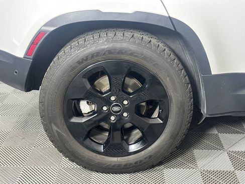 Used 2022 Land Rover Defender 110 AWD/4WD image 17