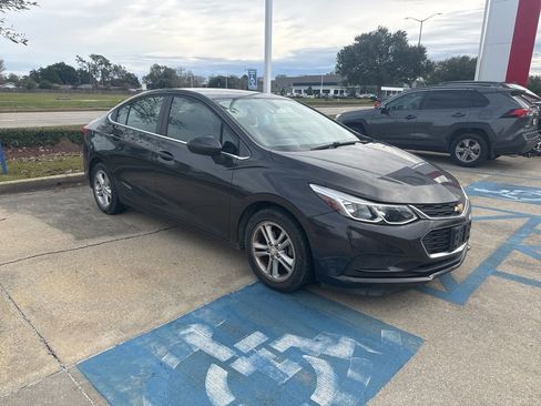 Used 2016 Chevrolet Cruze LT image 3