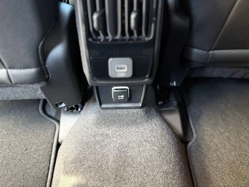 Used 2025 Jeep Compass Limited w/ Sun & Sound Group AWD/4WD image 9