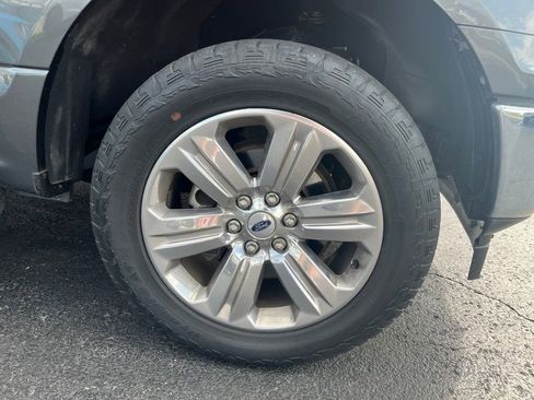 Used 2018 Ford F150 XLT w/ Equipment Group 302A Luxury AWD/4WD image 12