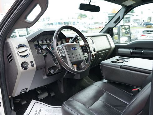 Used 2012 Ford F350 Lariat w/ Lariat Interior Pkg image 10