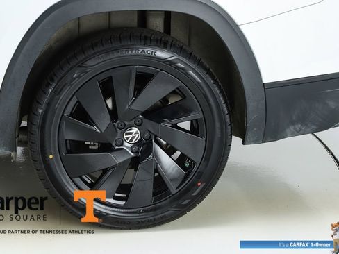 Used 2024 Volkswagen Atlas SE image 45