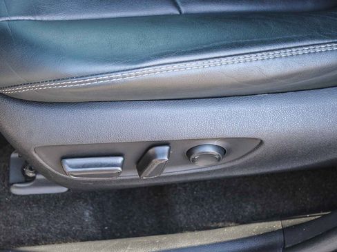 Used 2021 Toyota RAV4 XLE Premium image 22