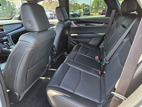 Certified 2025 Cadillac XT5 Premium Luxury image 10