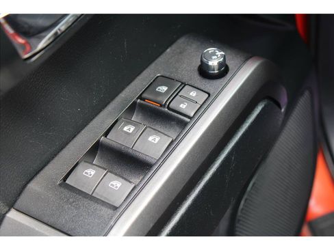 Used 2017 Toyota Tacoma TRD Sport w/ Premium & Technology Package AWD/4WD image 13