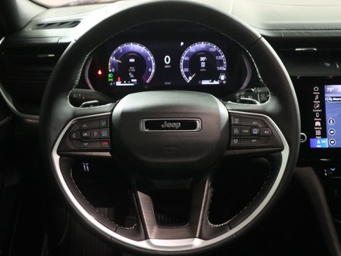 New 2026 Jeep Grand Cherokee Limited AWD/4WD image 17