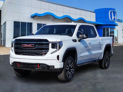 Used 2025 GMC Sierra 1500 AT4 w/ AT4 Premium Package image 2