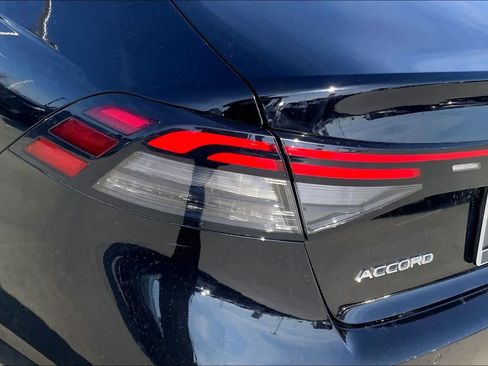 Used 2023 Honda Accord Touring image 28