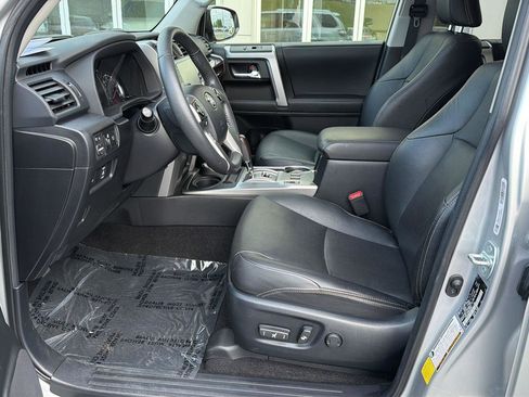 Used 2021 Toyota 4Runner Limited AWD/4WD image 10