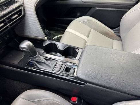Used 2025 Toyota Camry SE w/ Convenience Package FWD image 86