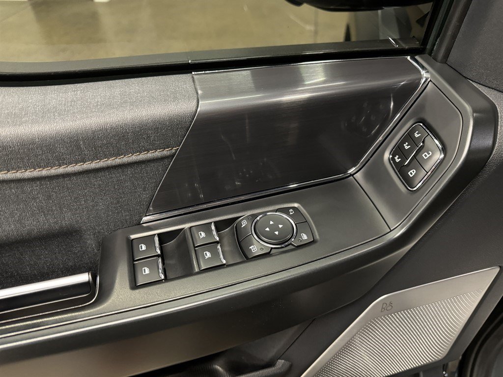 Used 2023 Ford F150 Raptor w/ Raptor 37 Performance Package AWD/4WD image 33