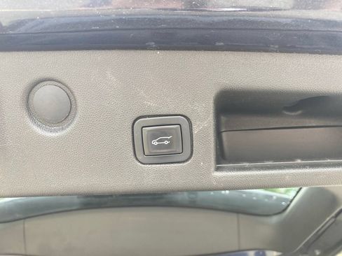 Used 2019 Chevrolet Equinox LT AWD/4WD image 18