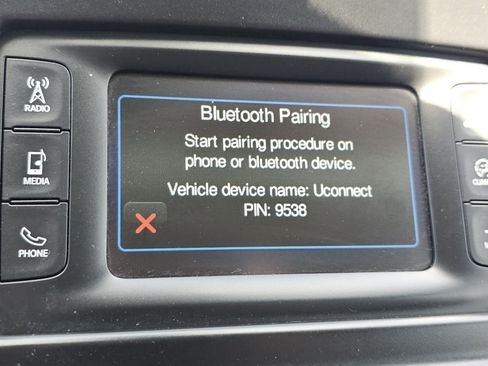 Used 2015 Chrysler 200 Limited w/ Convenience Group FWD image 10