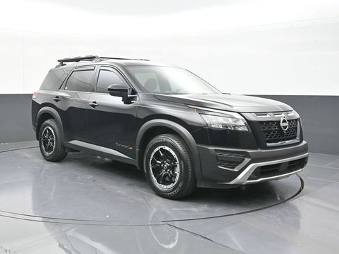 Used 2024 Nissan Pathfinder Rock Creek AWD/4WD image 19