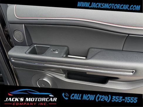 Used 2024 Ford Expedition Limited image 43