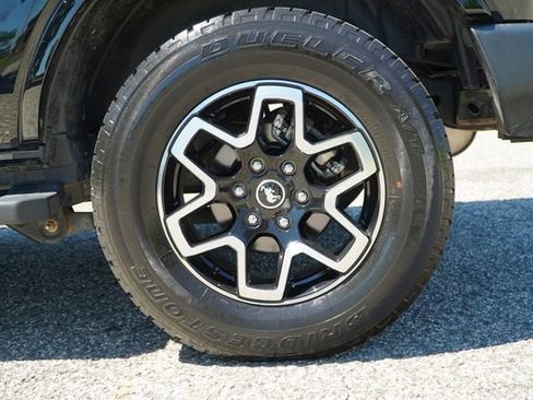 Used 2022 Ford Bronco Outer Banks image 16