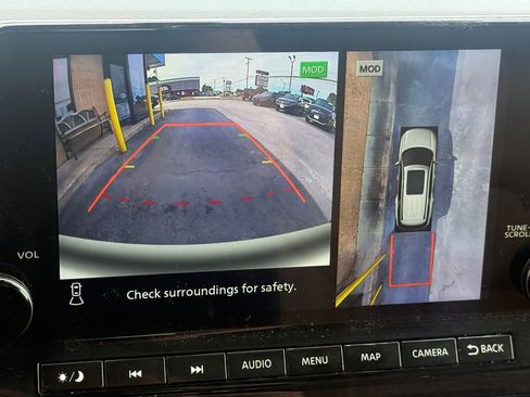 Used 2022 Nissan Pathfinder Platinum w/ Cargo Package AWD/4WD image 34