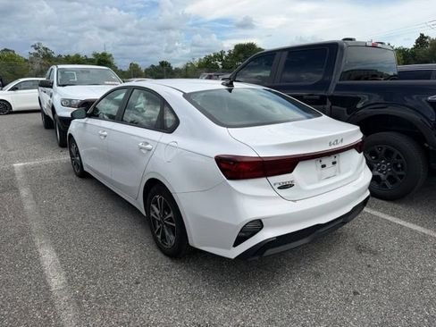 Used 2023 Kia Forte LXS FWD image 4