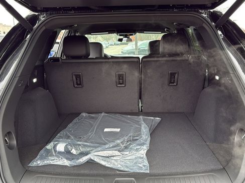 New 2025 Cadillac XT5 Luxury image 32